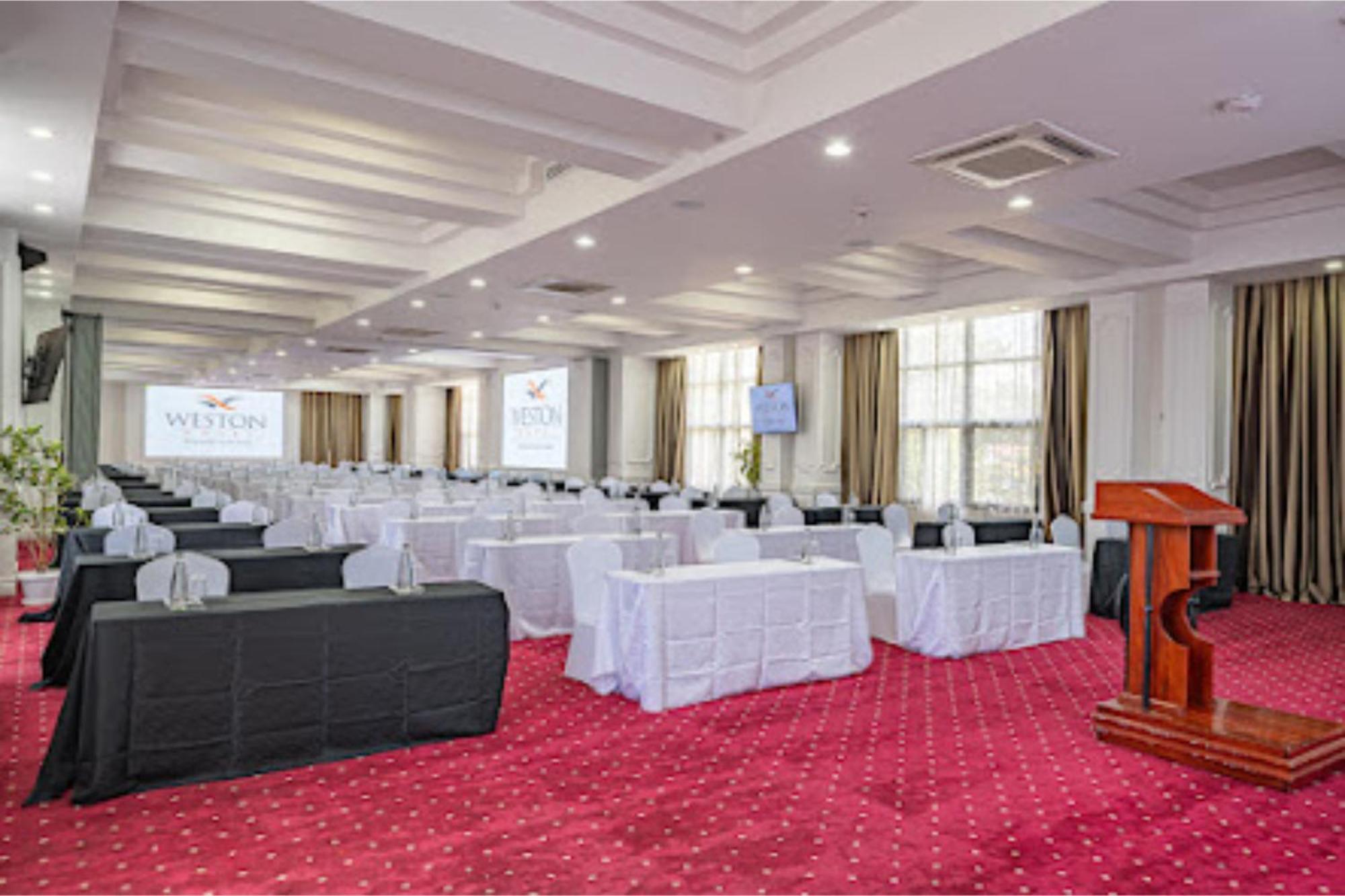 Weston Hotel Nairobi Exterior foto